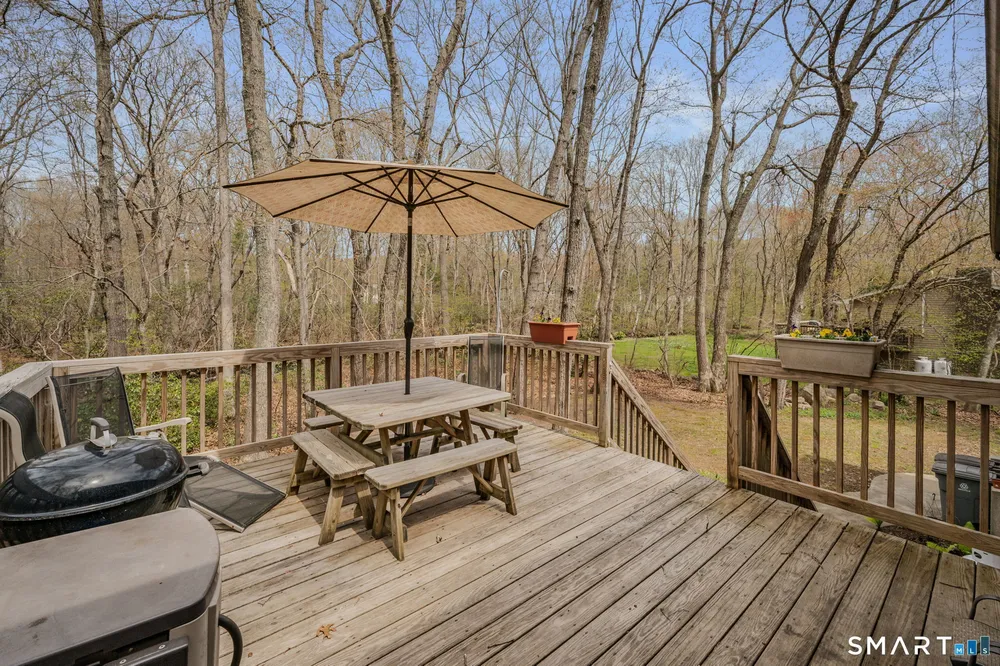 14 Latimer Dr, East Lyme, CT 06333