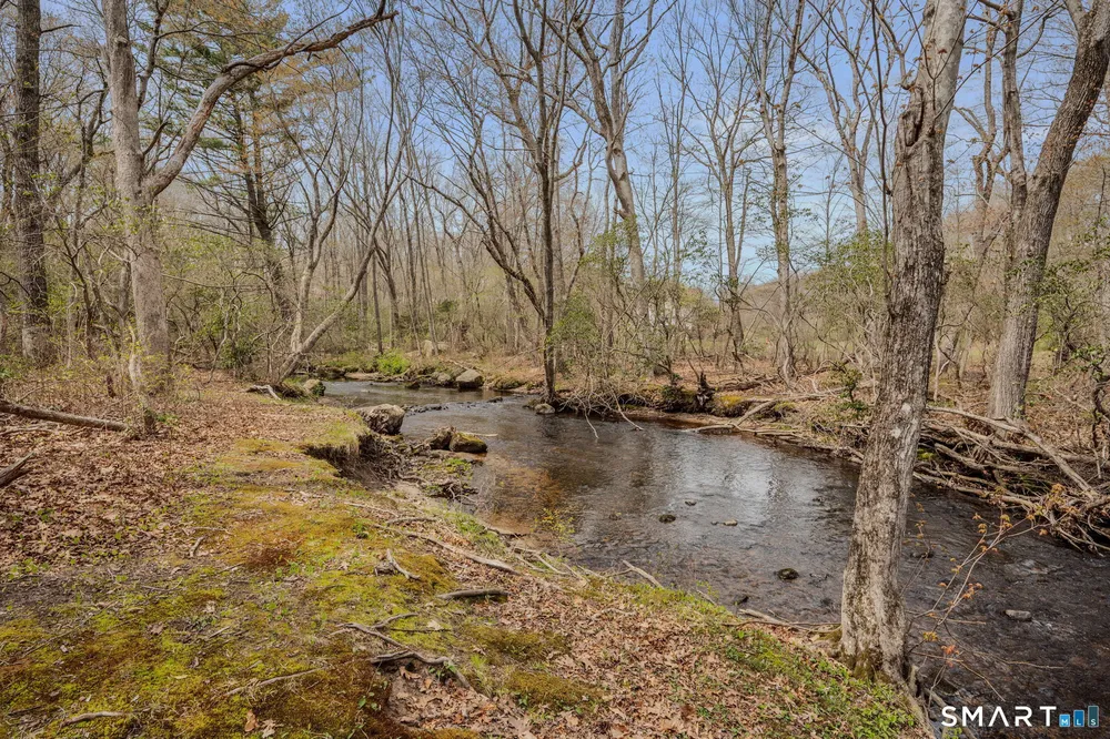 14 Latimer Dr, East Lyme, CT 06333