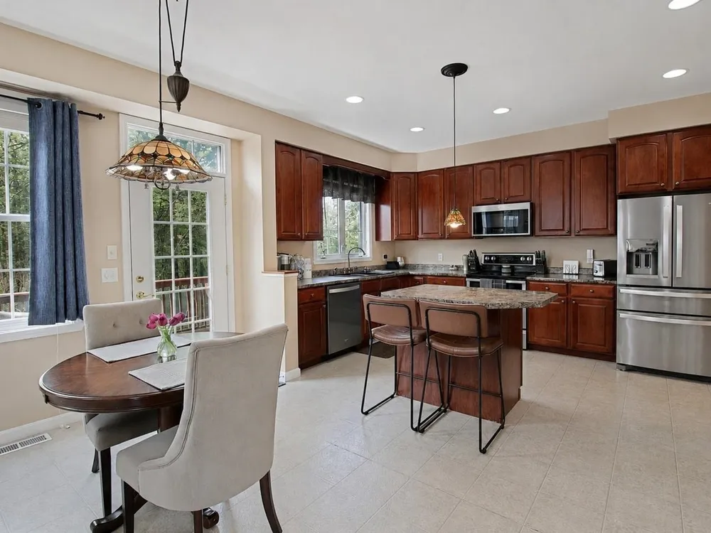 129 Allen Dr, Milton, VT 05468