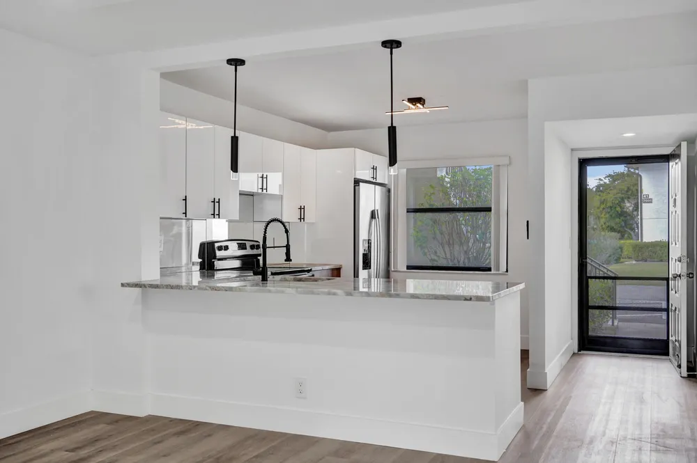 7674 Tahiti Ln, Lake Worth Beach, FL 33467
