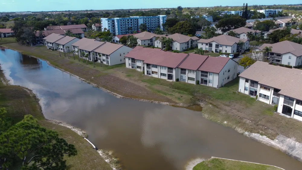 7674 Tahiti Ln, Lake Worth Beach, FL 33467