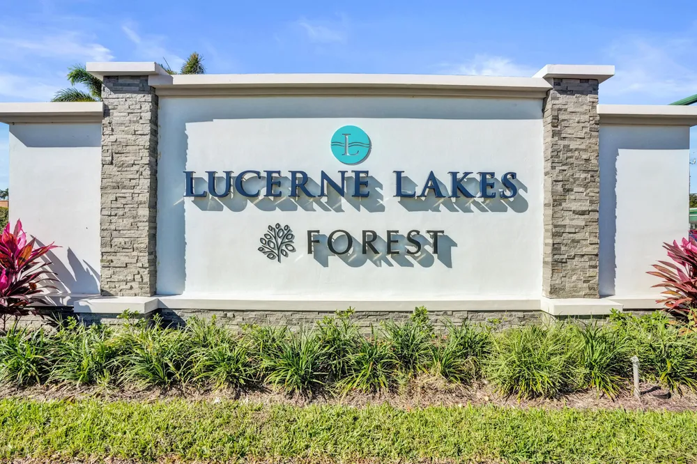 7674 Tahiti Ln, Lake Worth Beach, FL 33467