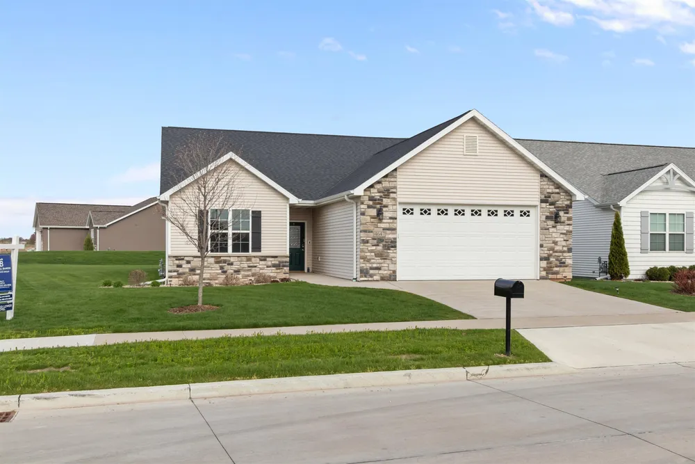 4647 N Cherryvale Ave, Appleton, WI 54913