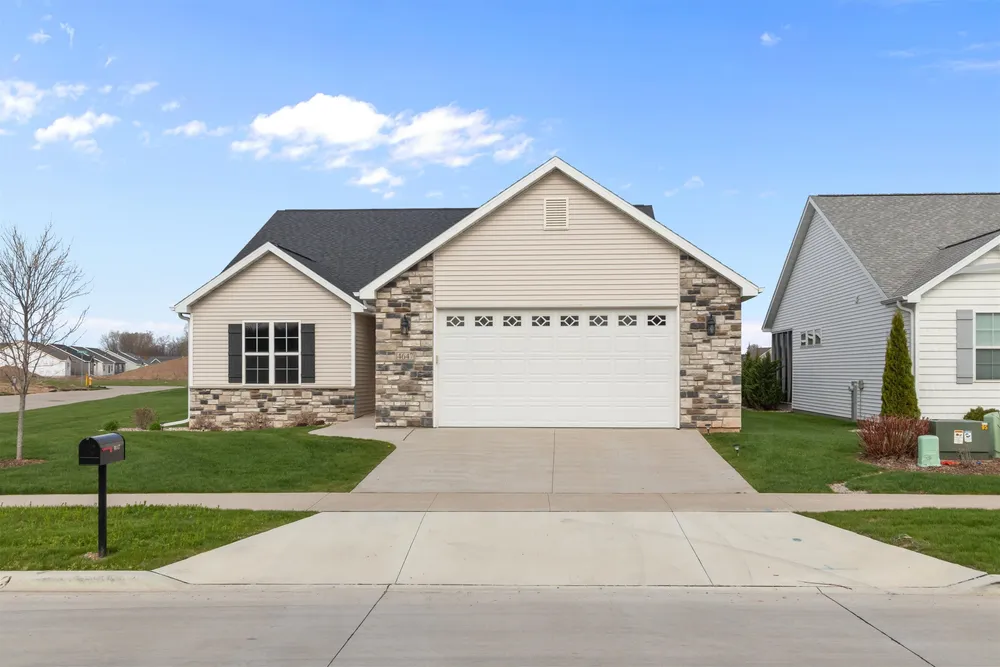 4647 N Cherryvale Ave, Appleton, WI 54913