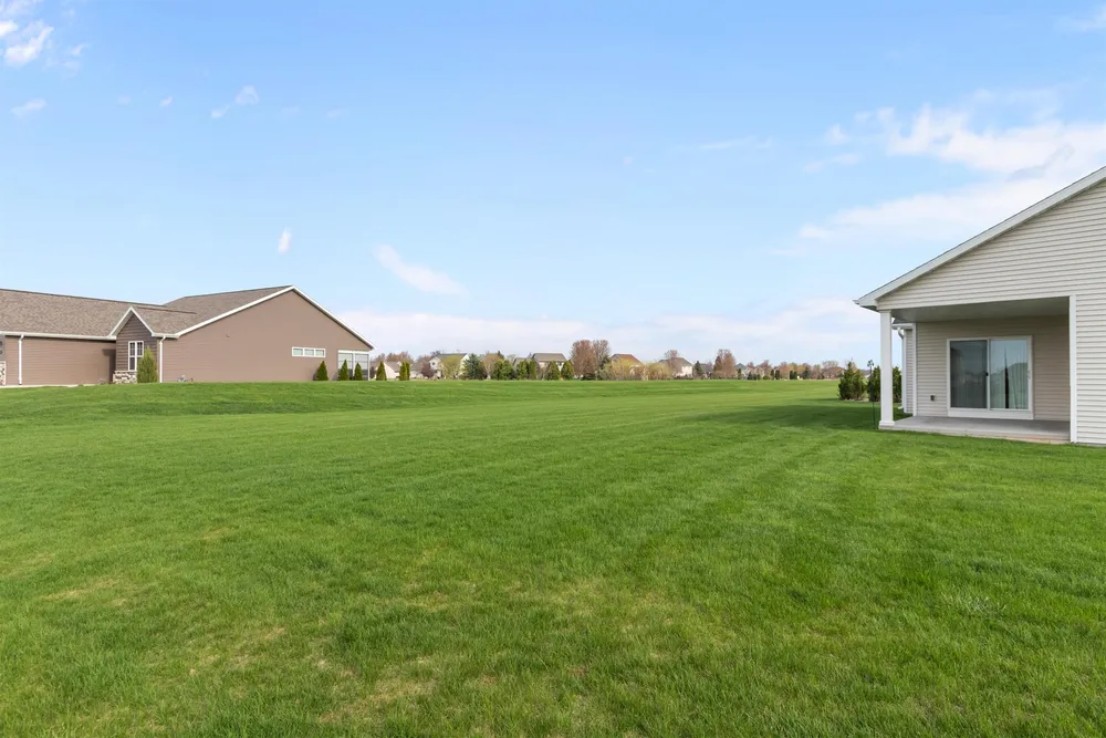 4647 N Cherryvale Ave, Appleton, WI 54913
