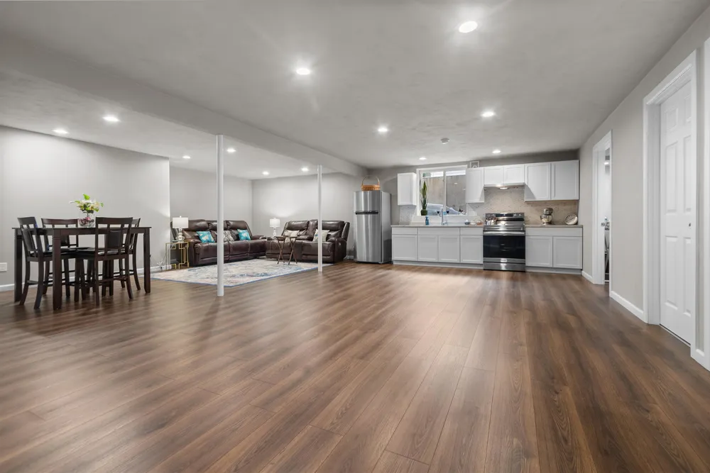 4647 N Cherryvale Ave, Appleton, WI 54913