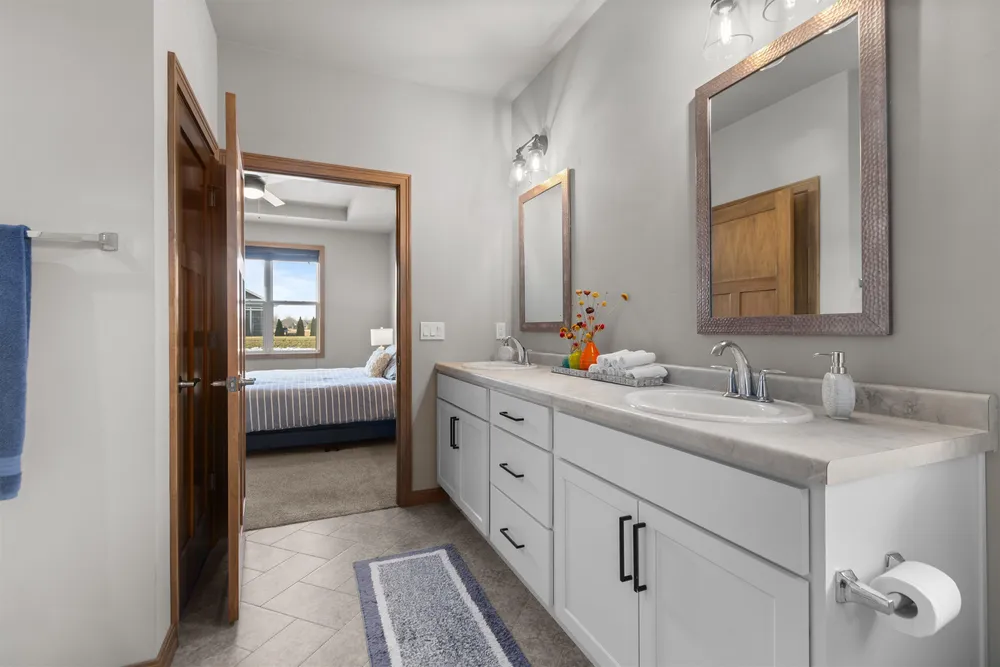 4647 N Cherryvale Ave, Appleton, WI 54913