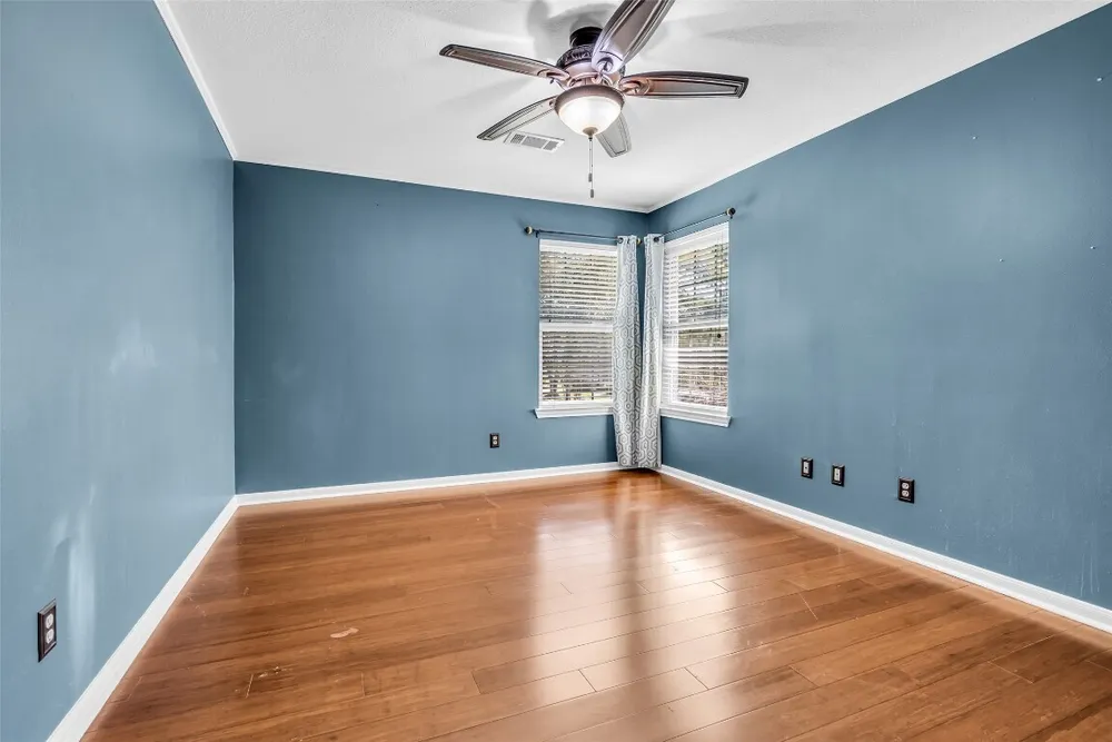 5010 Tarnbrook Dr, Houston, TX 77084