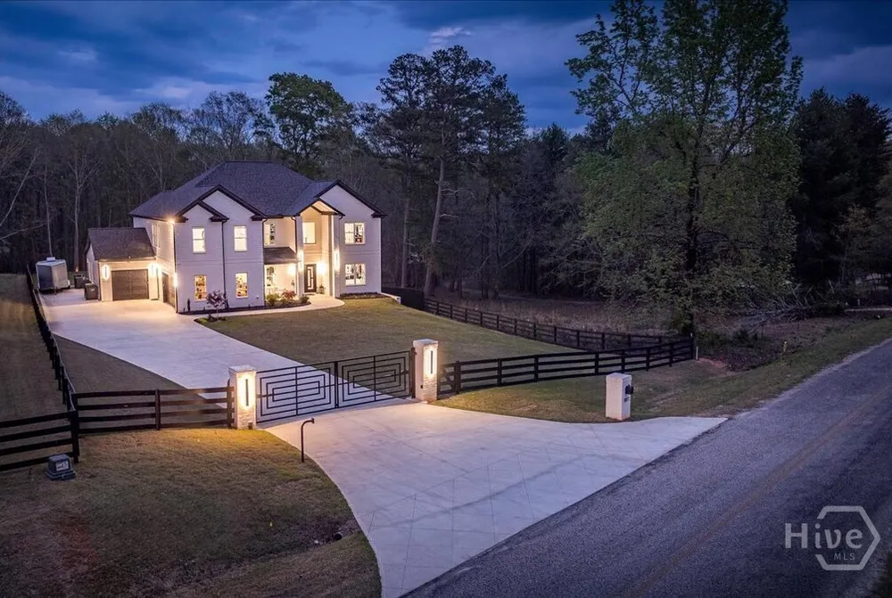 1017 Fleeman Rd, Hoschton, GA 30548