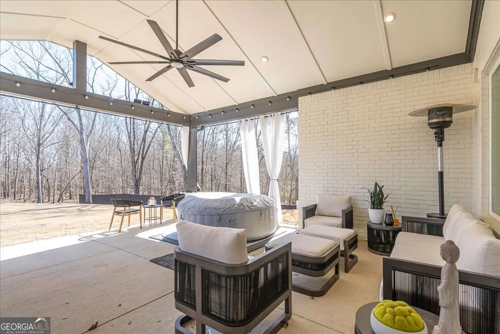 1017 Fleeman Rd, Hoschton, GA 30548