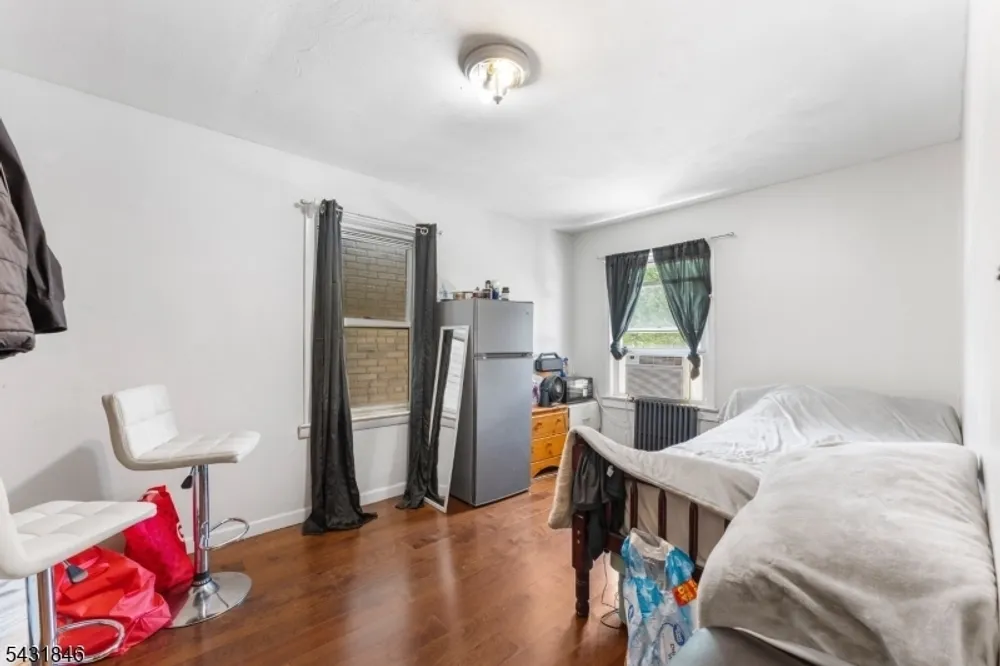 327 Cherry St, Elizabeth, NJ 07208