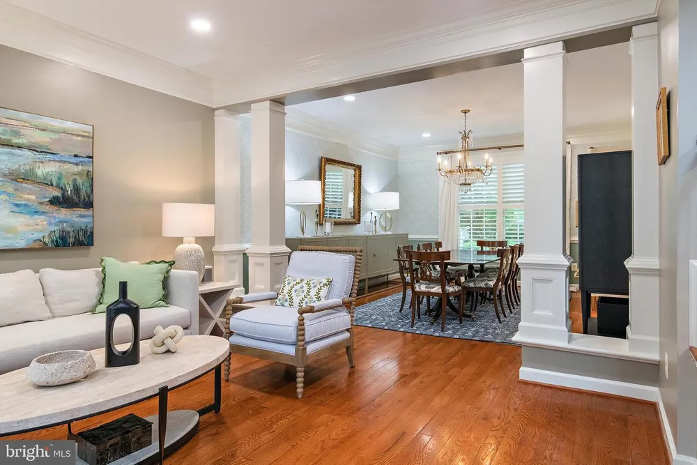 732 Pearson Point Pl, Annapolis, MD 21401
