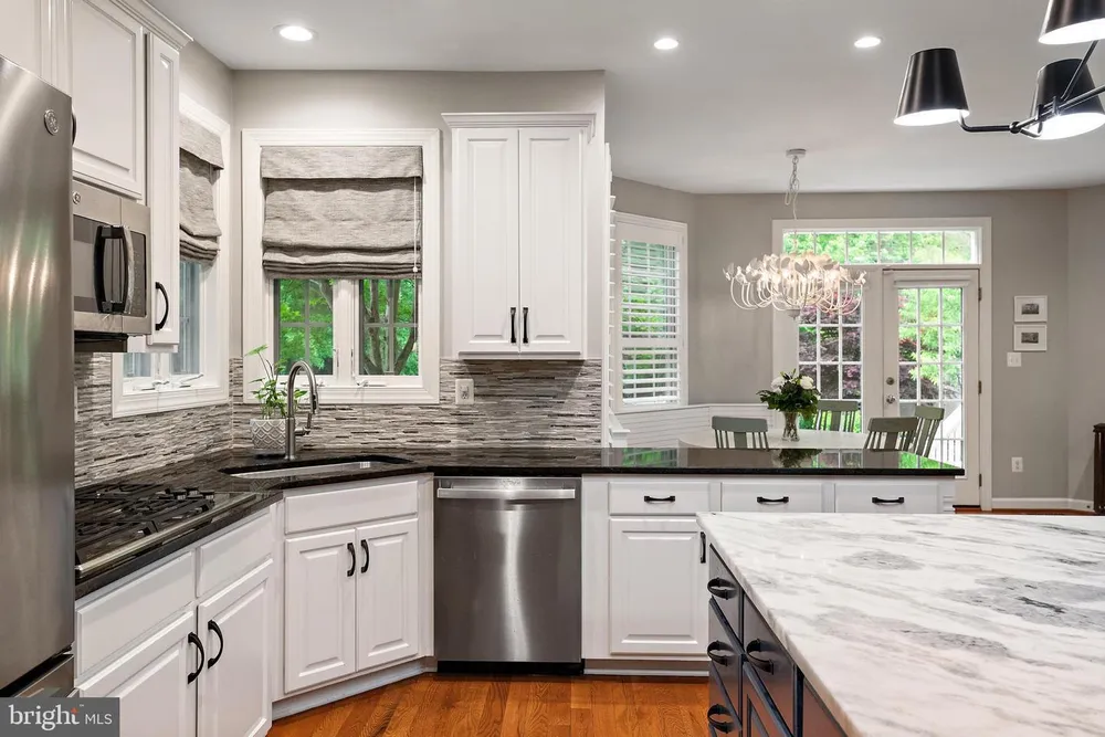 732 Pearson Point Pl, Annapolis, MD 21401