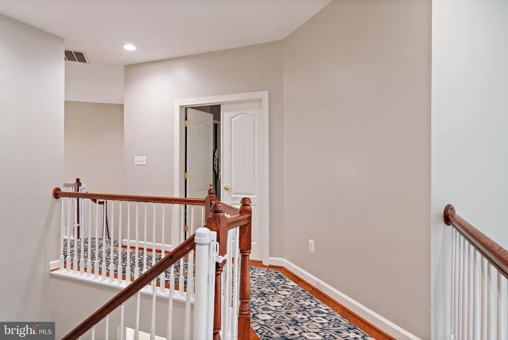 732 Pearson Point Pl, Annapolis, MD 21401