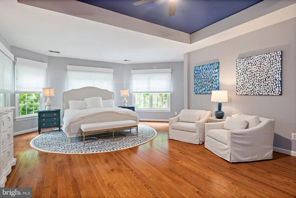 732 Pearson Point Pl, Annapolis, MD 21401