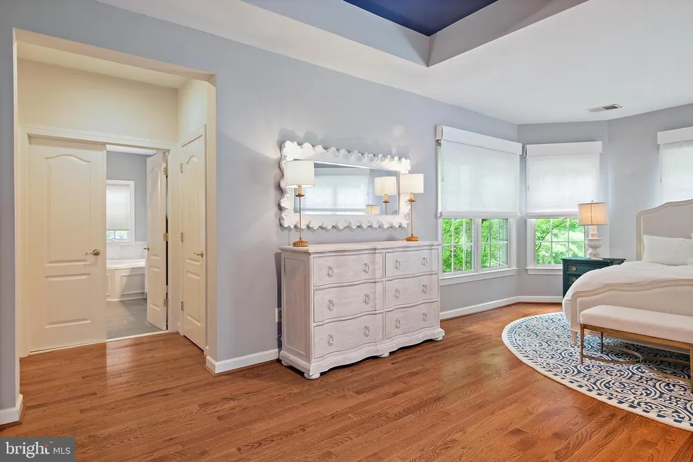 732 Pearson Point Pl, Annapolis, MD 21401