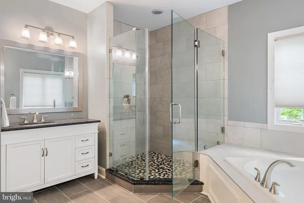 732 Pearson Point Pl, Annapolis, MD 21401