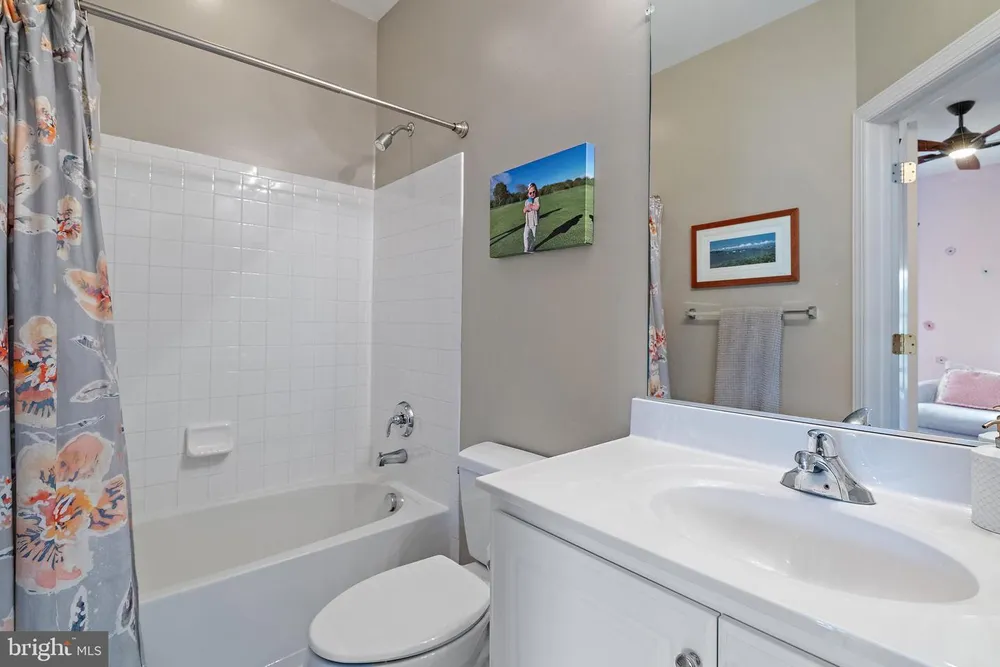 732 Pearson Point Pl, Annapolis, MD 21401