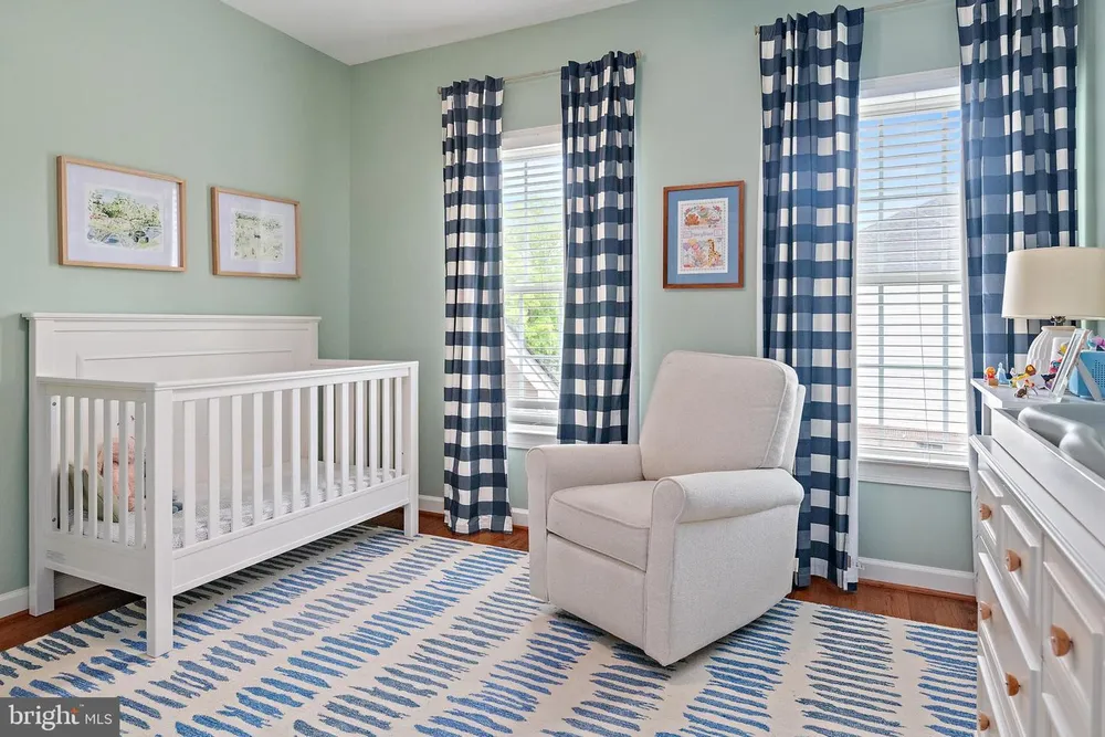 732 Pearson Point Pl, Annapolis, MD 21401