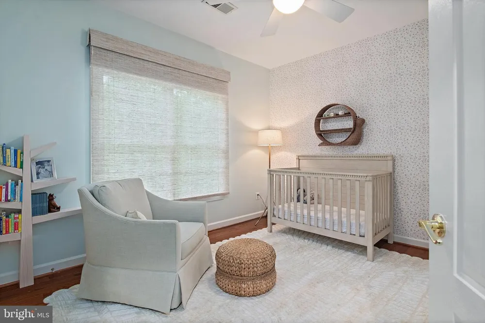 732 Pearson Point Pl, Annapolis, MD 21401