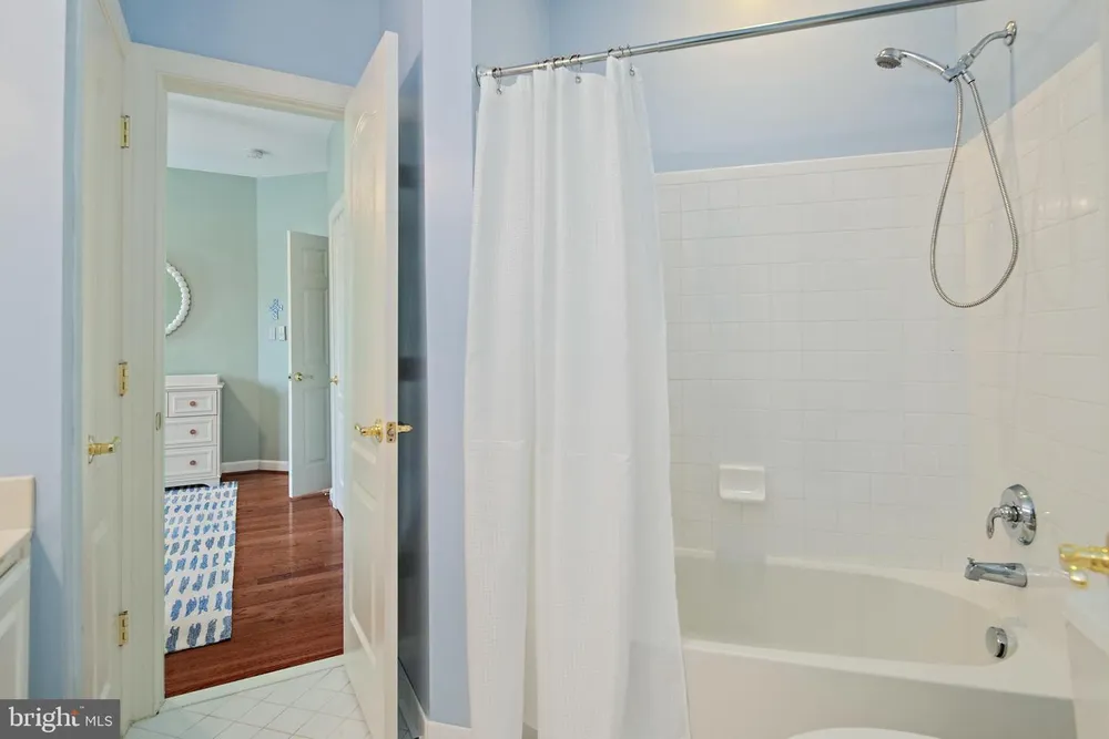 732 Pearson Point Pl, Annapolis, MD 21401
