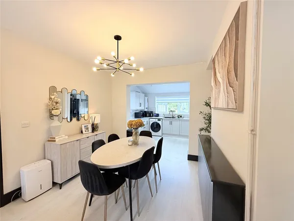 Middle Road, Gendros, Swansea, SA5