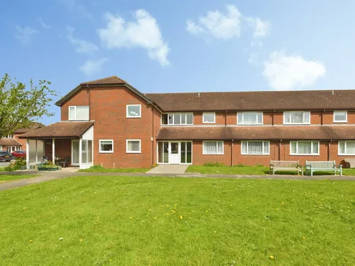 Ruskin Court, Newport Pagnellphoto