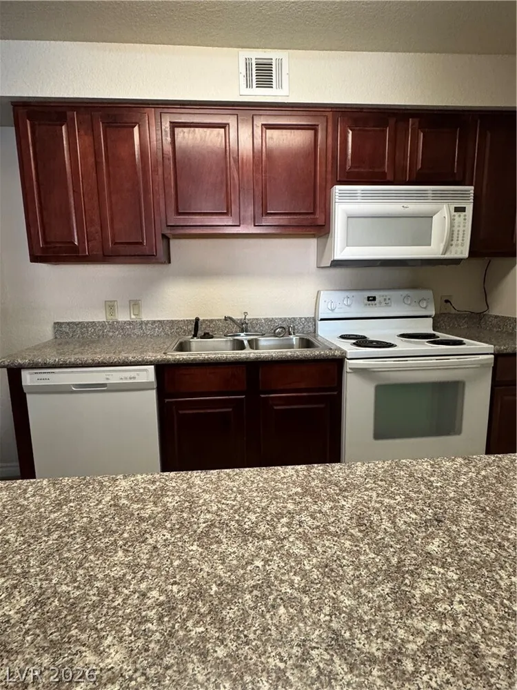 2606 S Durango Dr, Las Vegas, NV 89117