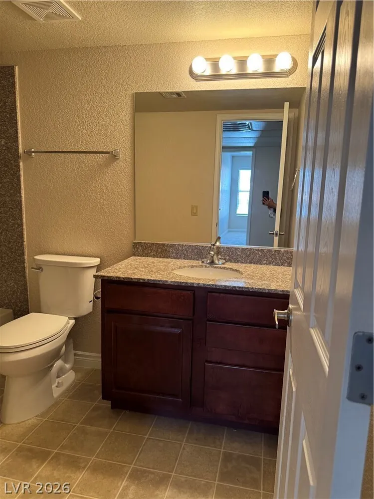 2606 S Durango Dr, Las Vegas, NV 89117