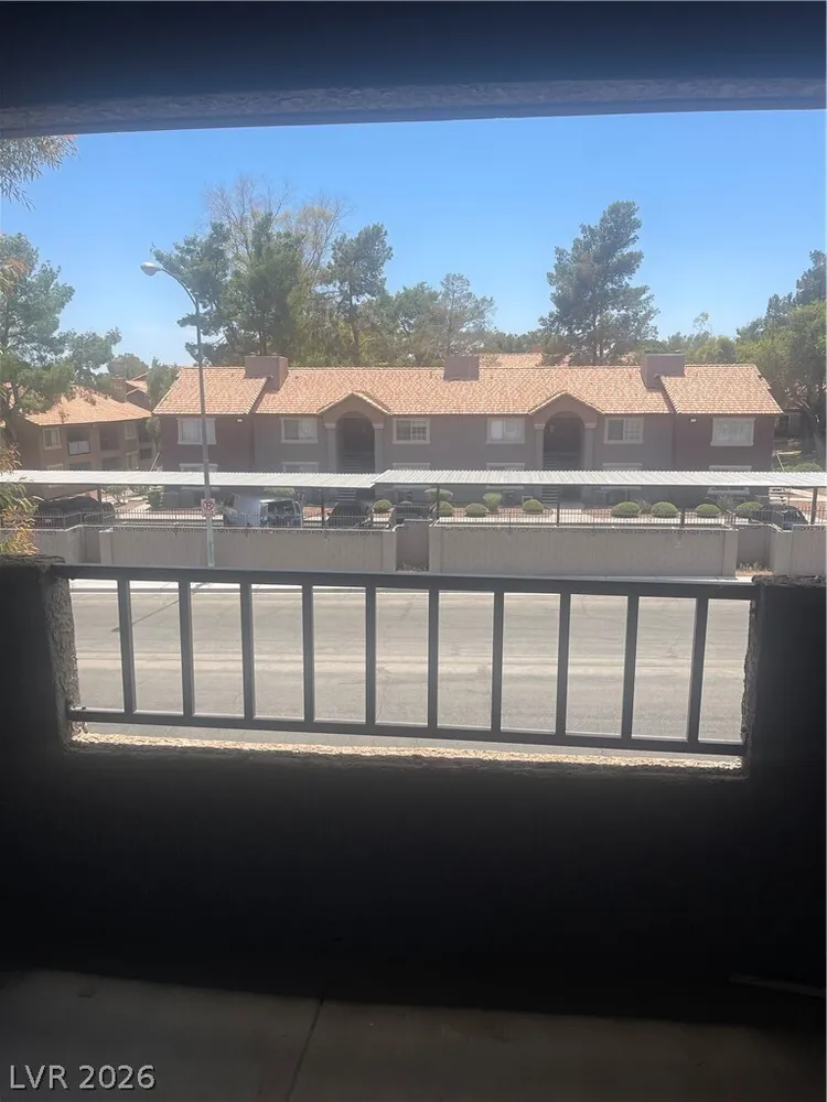 2606 S Durango Dr, Las Vegas, NV 89117