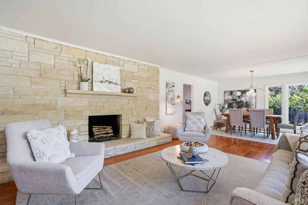2 Via la Cumbre, Greenbrae, CA 94904