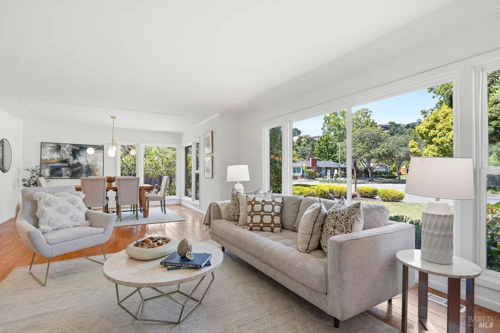 2 Via la Cumbre, Greenbrae, CA 94904