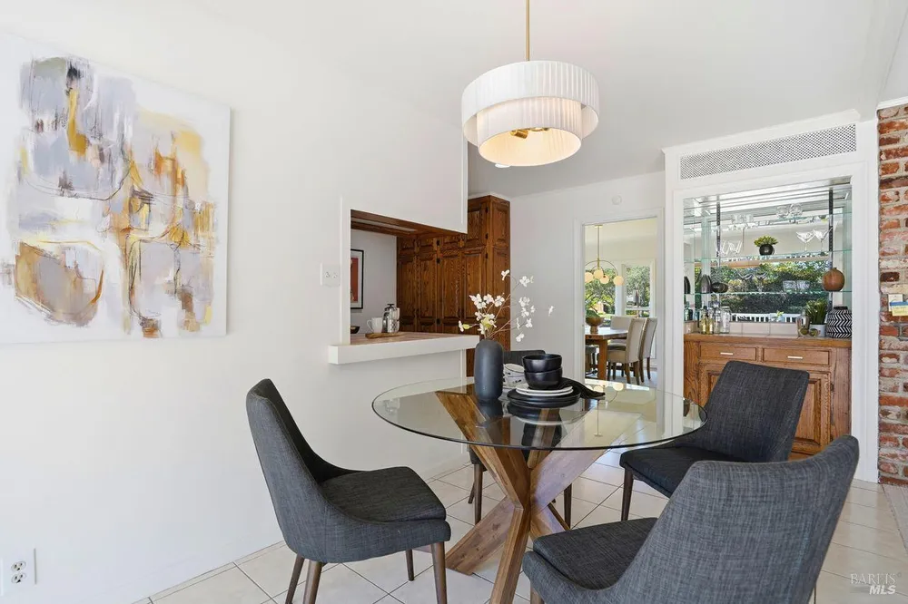 2 Via la Cumbre, Greenbrae, CA 94904