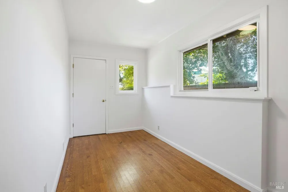 2 Via la Cumbre, Greenbrae, CA 94904