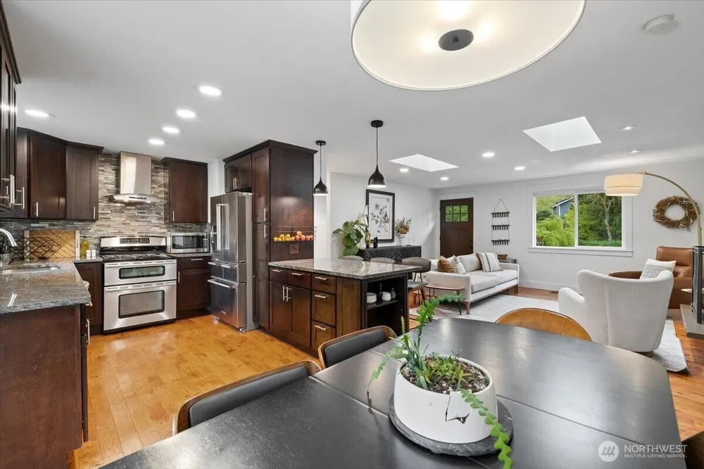 1109 Lewis Ln SE, Issaquah, WA 98027