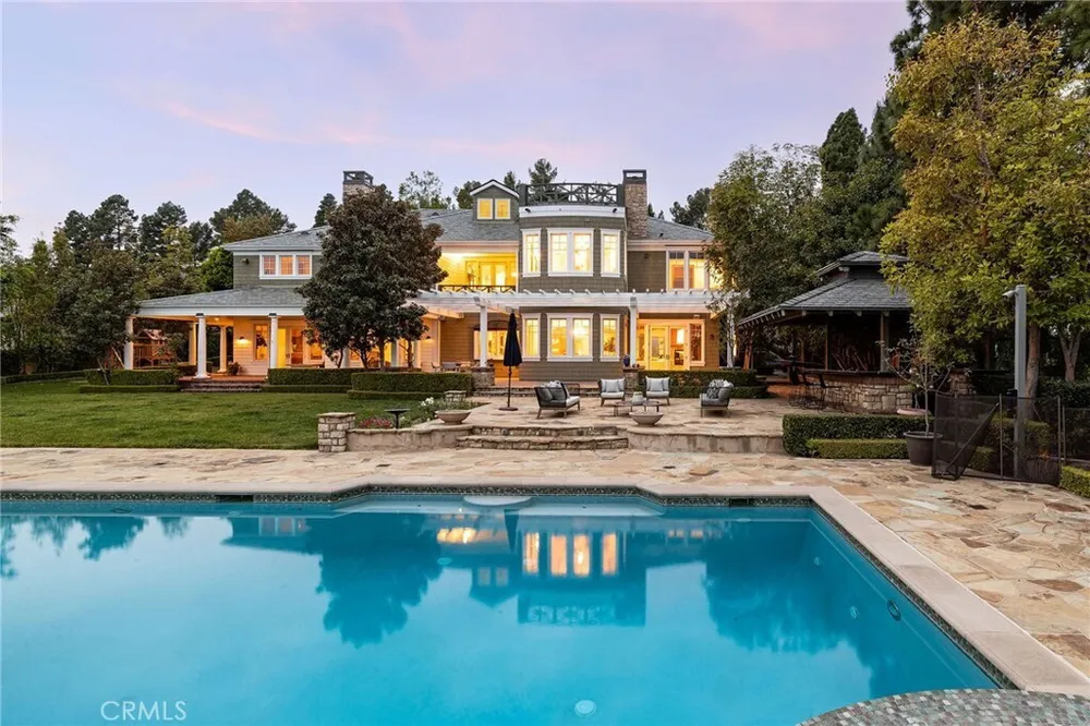 11262 Skyline Dr, Santa Ana, CA 92705