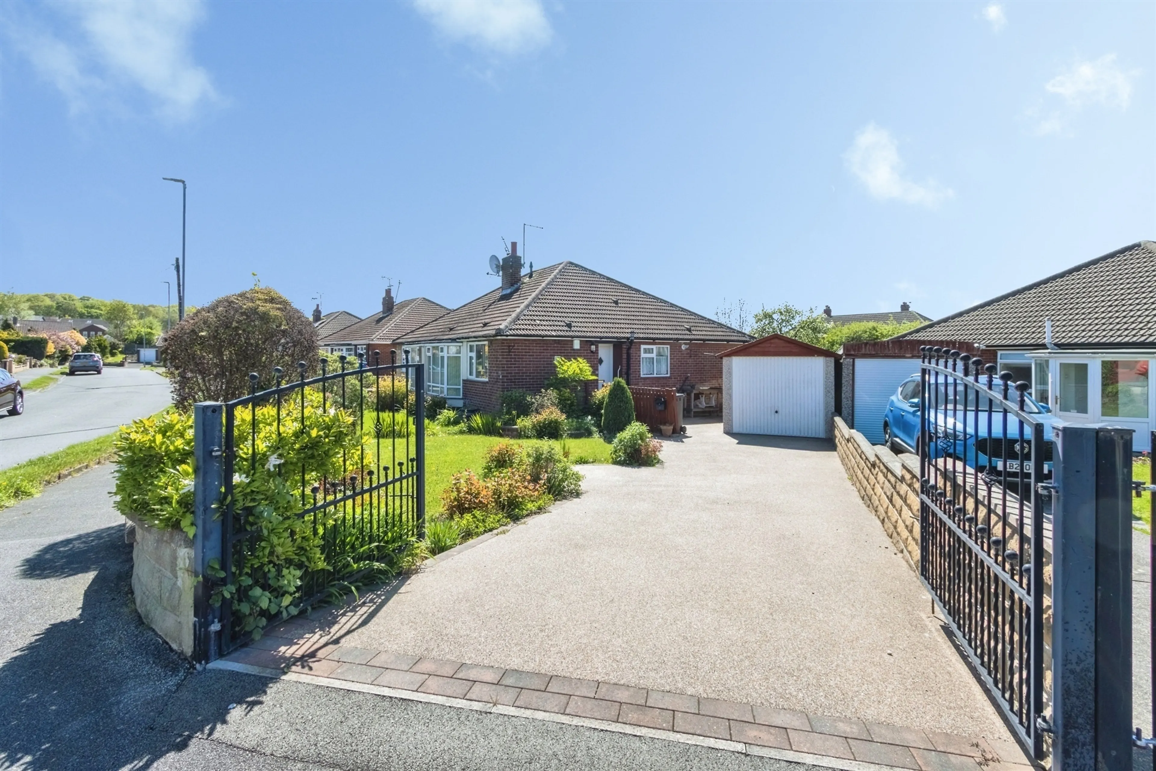 Property at Templegate Drive, Leeds