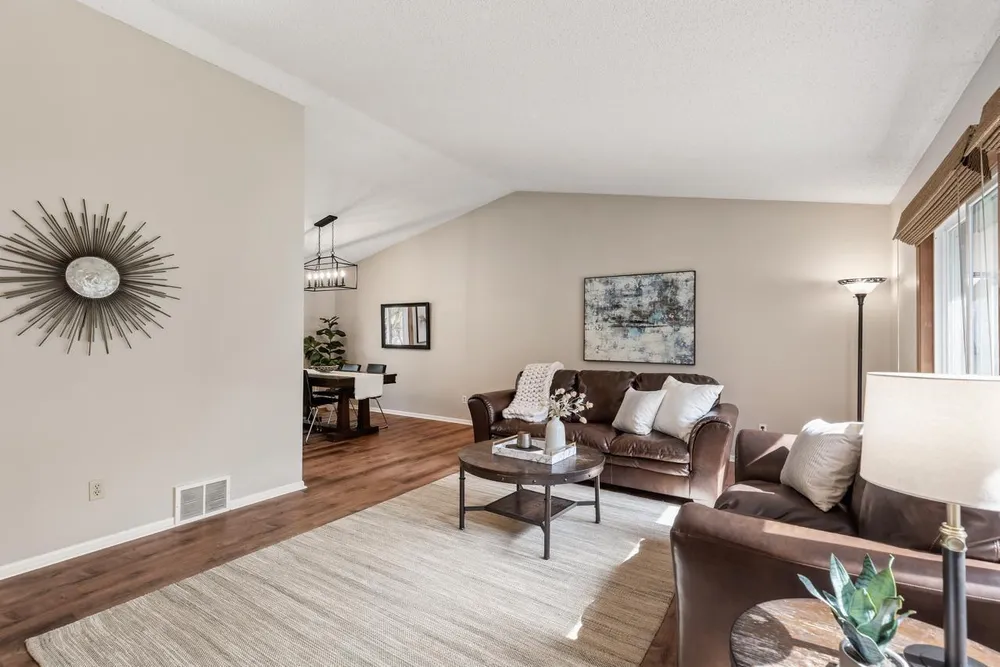 9515 Risewood Circle, Eden Prairie, MN 55347