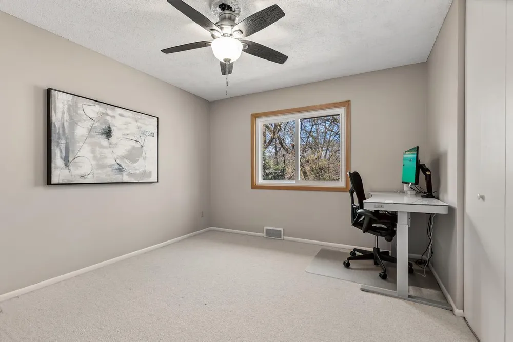 9515 Risewood Circle, Eden Prairie, MN 55347