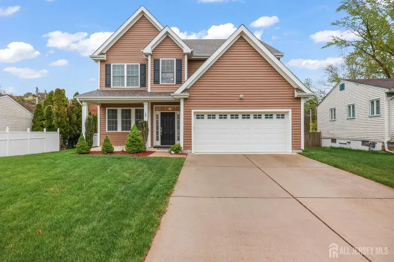136 Southwood Dr, Old Bridge, NJ 08857