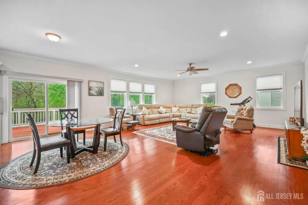 136 Southwood Dr, Old Bridge, NJ 08857