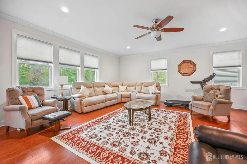 136 Southwood Dr, Old Bridge, NJ 08857