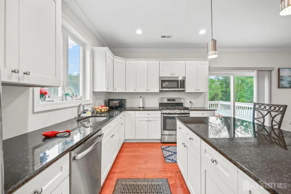 136 Southwood Dr, Old Bridge, NJ 08857