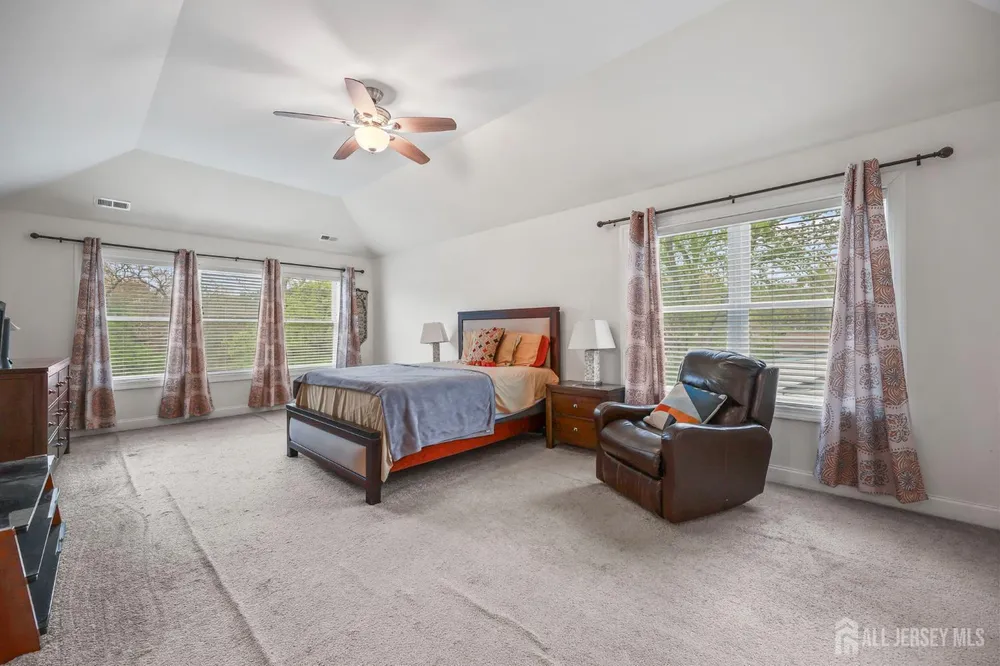 136 Southwood Dr, Old Bridge, NJ 08857