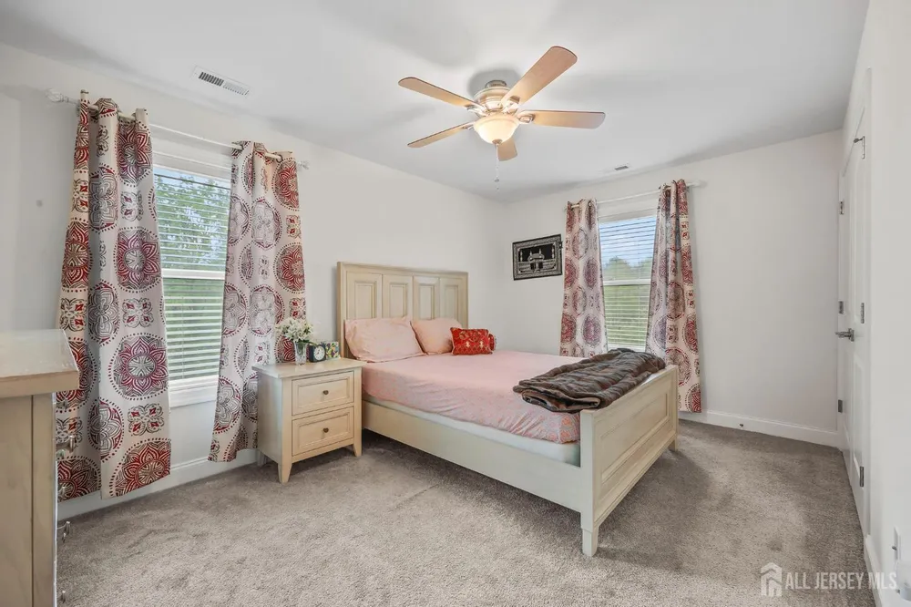 136 Southwood Dr, Old Bridge, NJ 08857