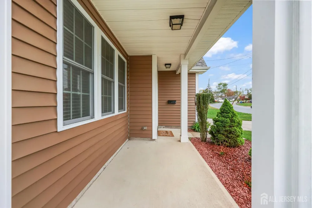 136 Southwood Dr, Old Bridge, NJ 08857
