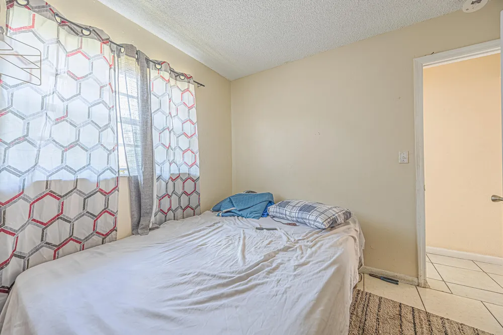 1125 NW 27th Ave, Fort Lauderdale, FL 33311