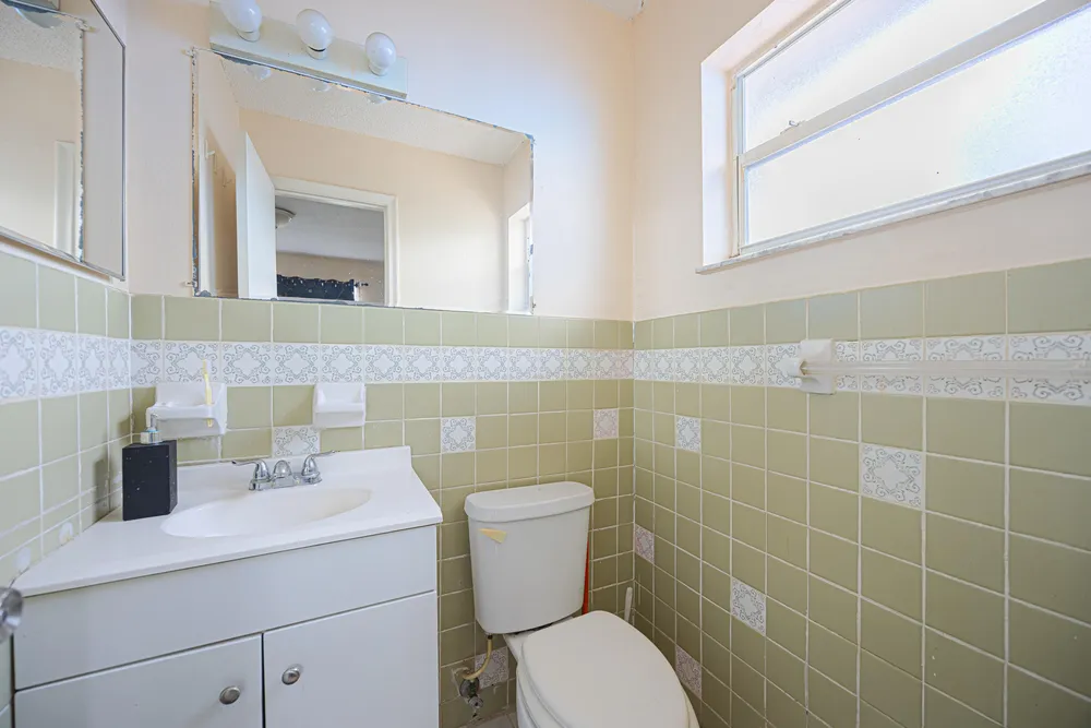1125 NW 27th Ave, Fort Lauderdale, FL 33311