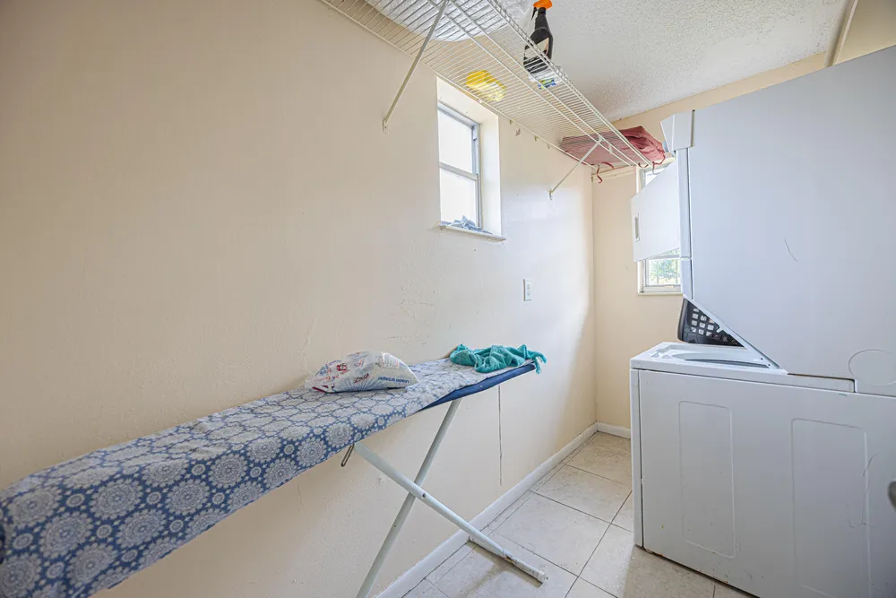 1125 NW 27th Ave, Fort Lauderdale, FL 33311