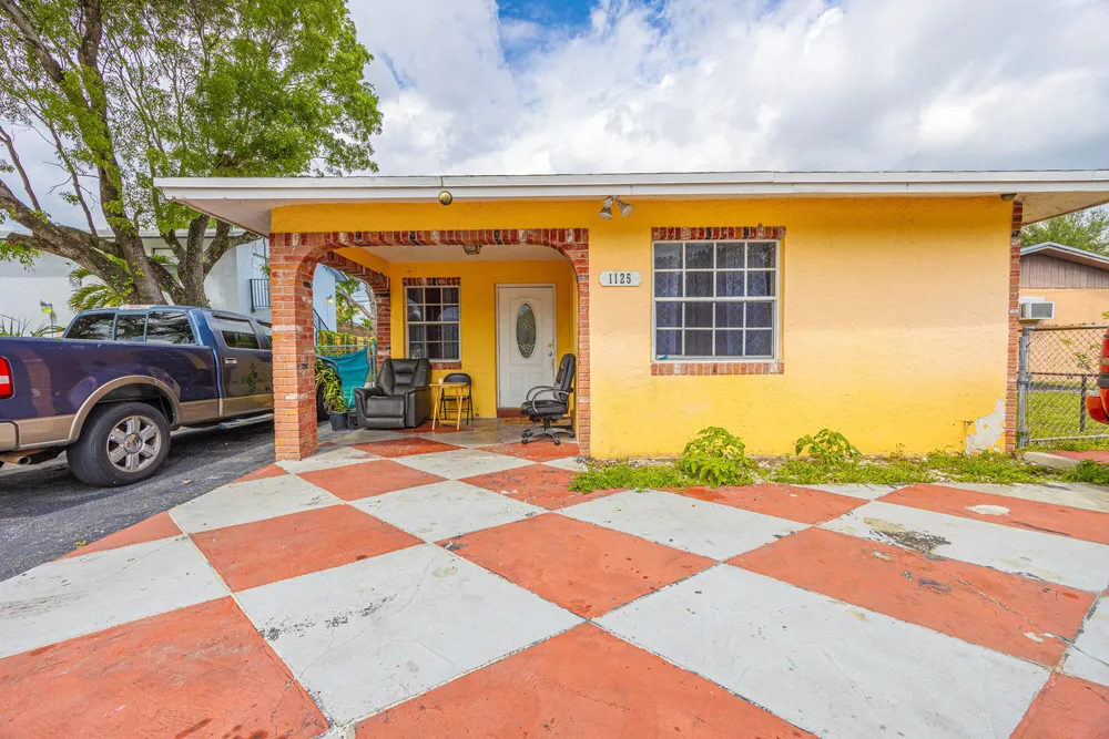 1125 NW 27th Ave, Fort Lauderdale, FL 33311